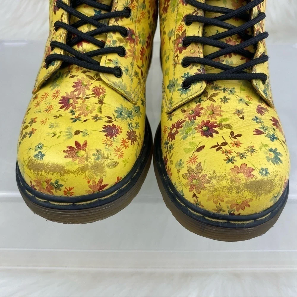 DR.MARTENS LACE UP BOOTS FLOWERS PRINT YELLOW COLOR size 10 kids